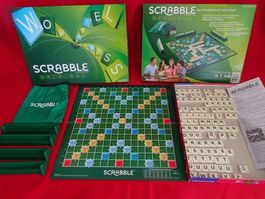 SCRABBLE® Kreuzwortspiel von MATTEL. Komplett. Ab 10jährig.
