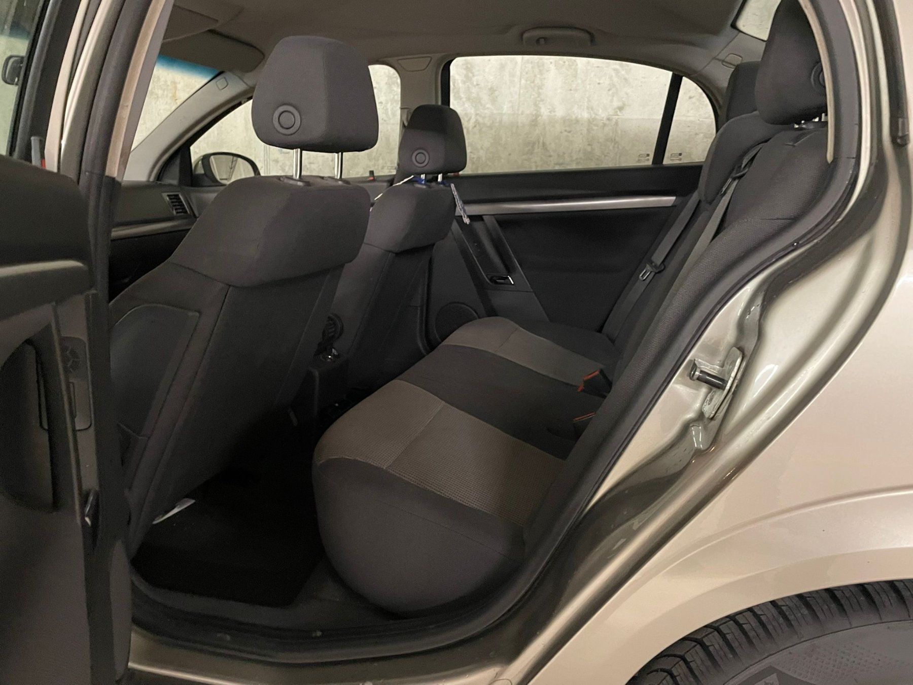 Opel Automobili: Opel Vectra C22 Automat – Usato da Holderbank AG venduto da SportGarageSpuler 4