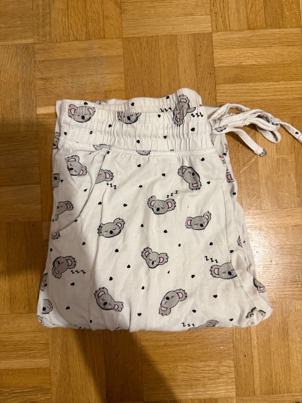 Negligees & Pyjamas: Pyjama-hosen Set – Gebraucht aus Dübendorf von sof_y5dt 1