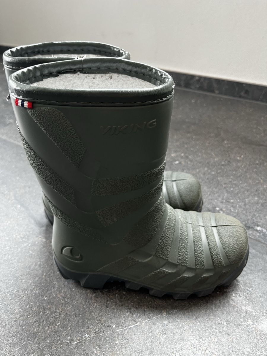 Viking Scarpe per ragazzi: Viking Gummistiefel (Isoliert) - Gr. 29/30 – Usato da Davos Dorf venduto da AJRMBA 3