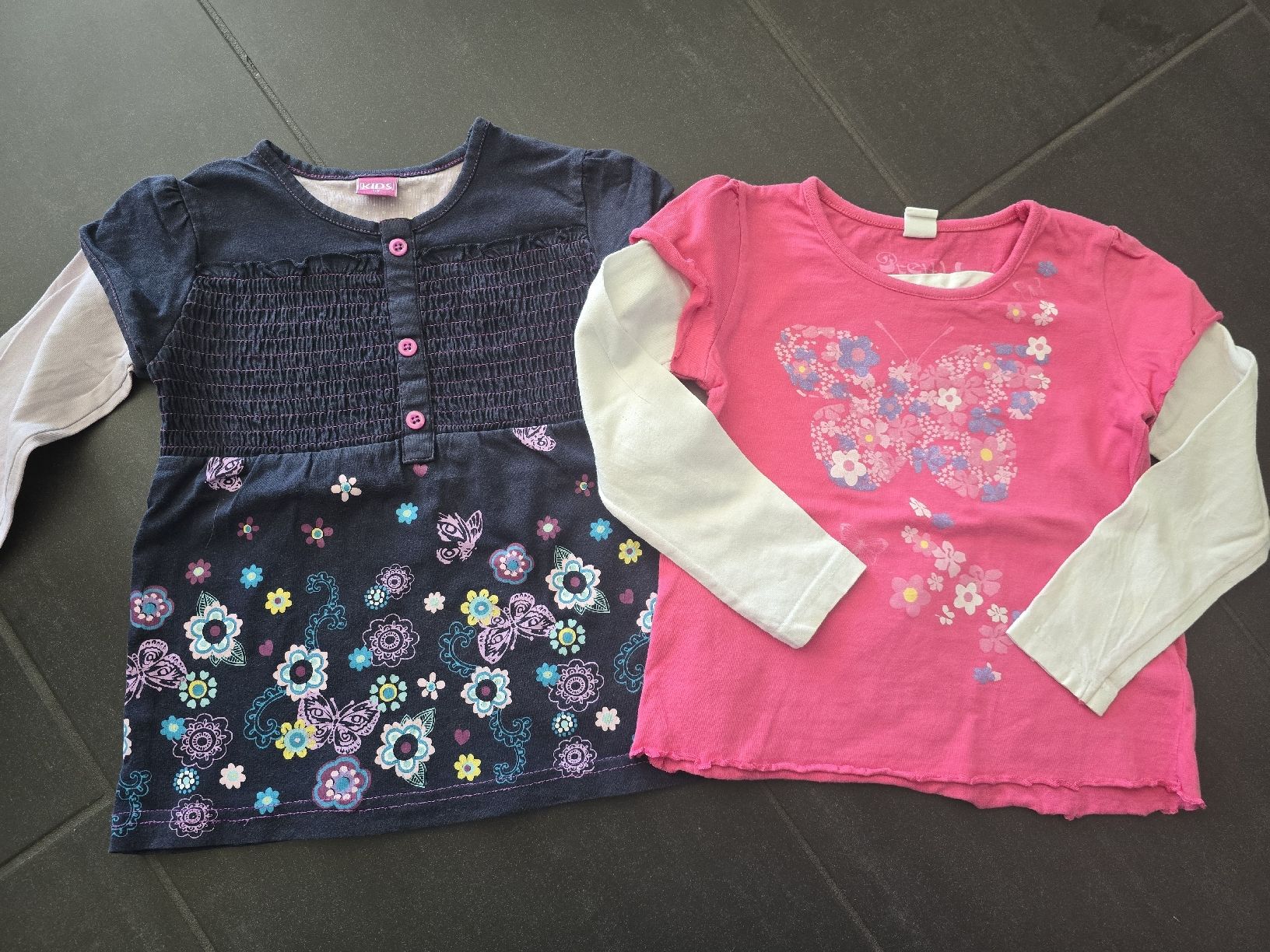 Pulls et sweat-shirts: 2er Set: Mädchen Langarmshirts, Grösse 104-110 – D'occasion à Unterentfelden par Panda-87