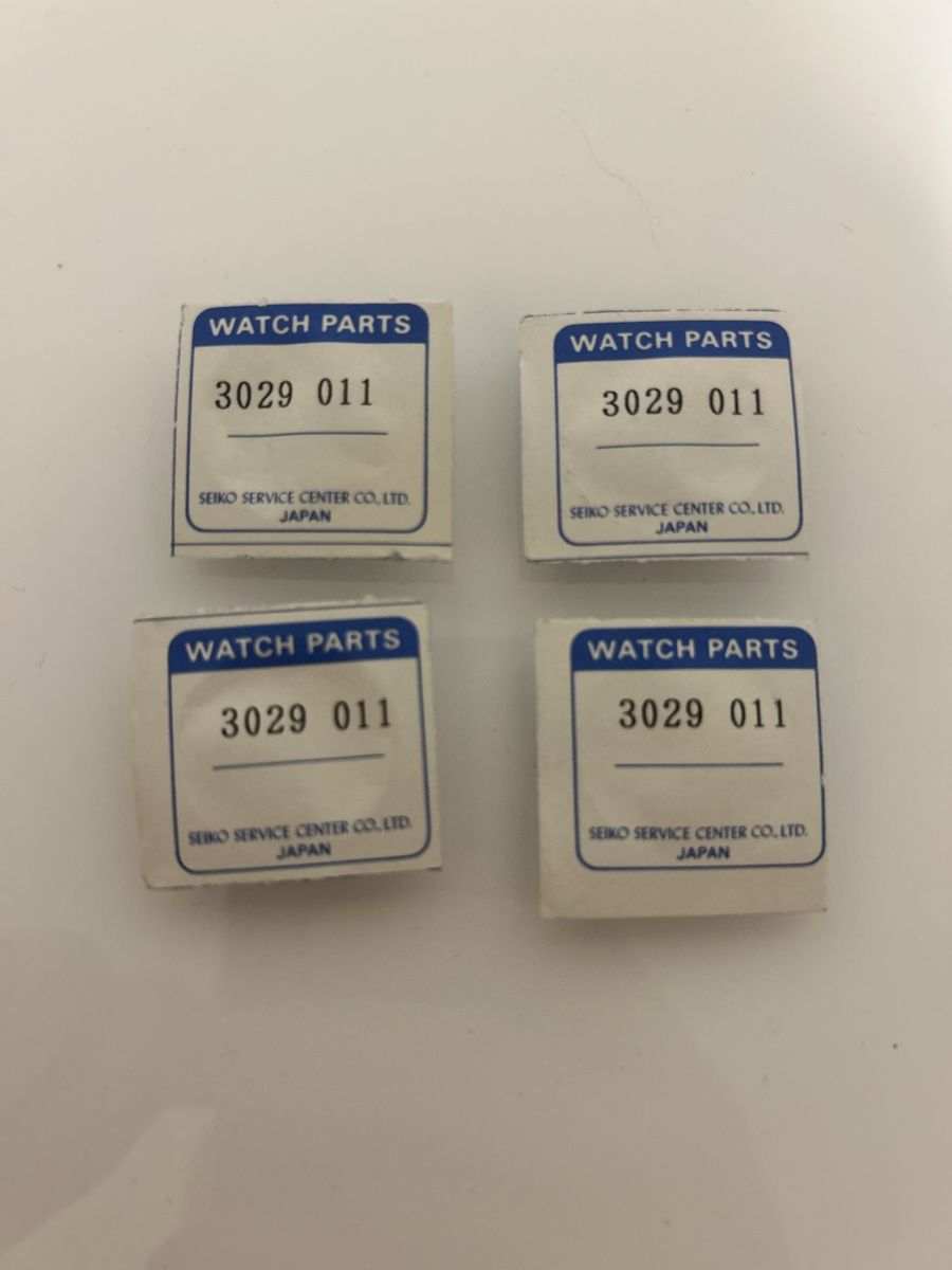 Seiko Orologi: Seiko Uhrenteile 4 Stück Ref. 3029 011 – Nuovo e nell'imballaggio originale da Oftringen venduto da Michaels011