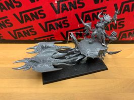 Warhammer Old World Chaos Hexer auf fliegendem Streitwagen