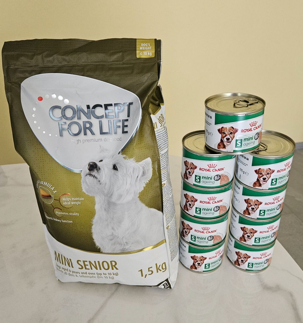 Royal Canin Mangimi: Hunde Futter ab 8 Jahr klein Hund – Nuovo e nell'imballaggio originale da Oberwangen TG venduto da jan_y6sm