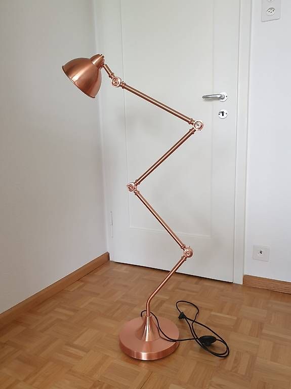 Lampade: Kupferfarbene Stehleuchte – Usato da Basel venduto da akp_c5zl