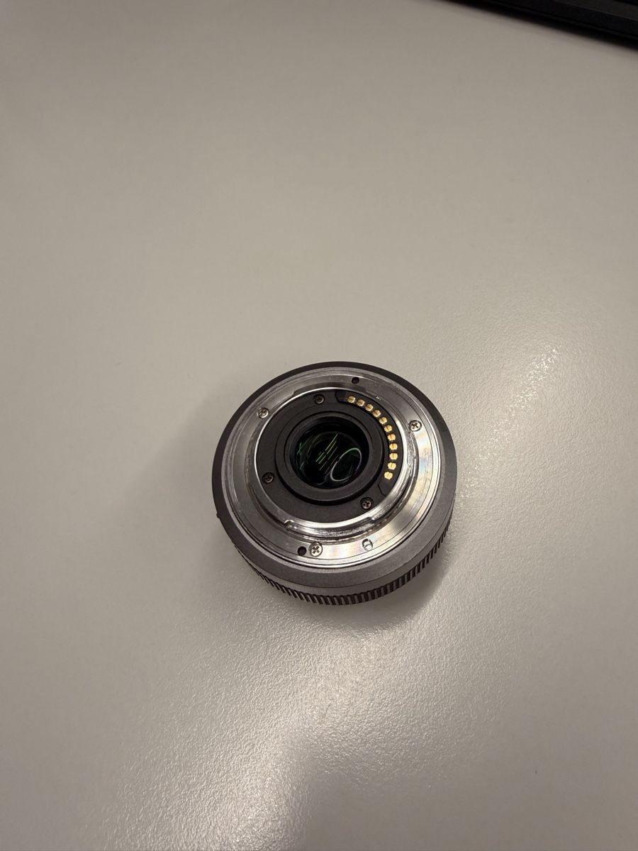 Panasonic Obiettivi: Panasonic Lumix G 1:1.7/20 ASPH. Objektiv – Usato da Landschlacht venduto da Philipp_01 2