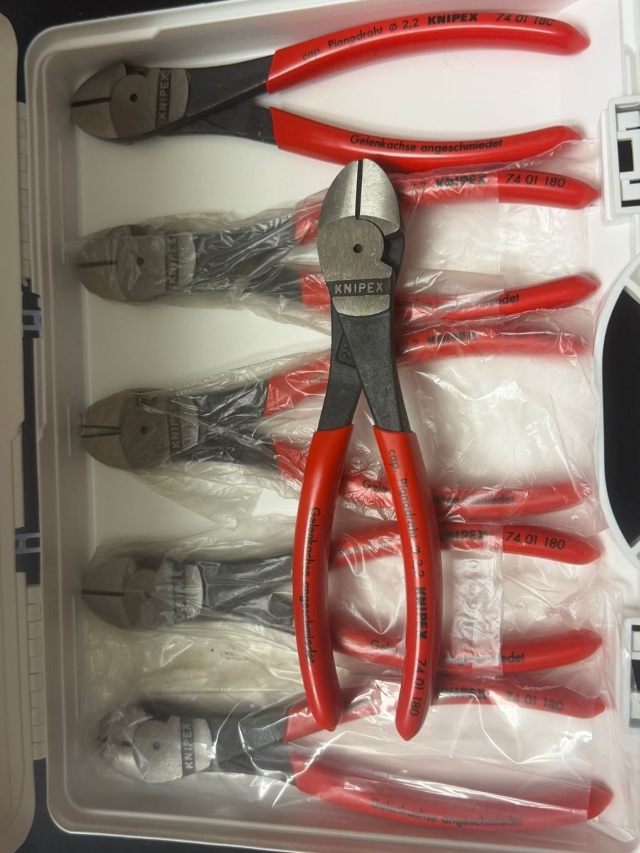 Knipex Tutti gli attrezzi: Knipex Pliers (6x) – Nuovo (secondo la descrizione) da Zürich venduto da BONETI 1