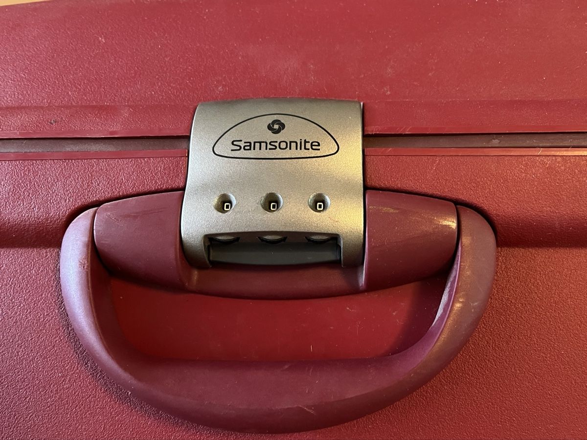 Samsonite Reisekoffer: Koffer Samsonite – Gebraucht aus Basel von Ritzibitzi 1