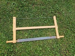 Alte Hand Säge Holz Gespannt mit Drat