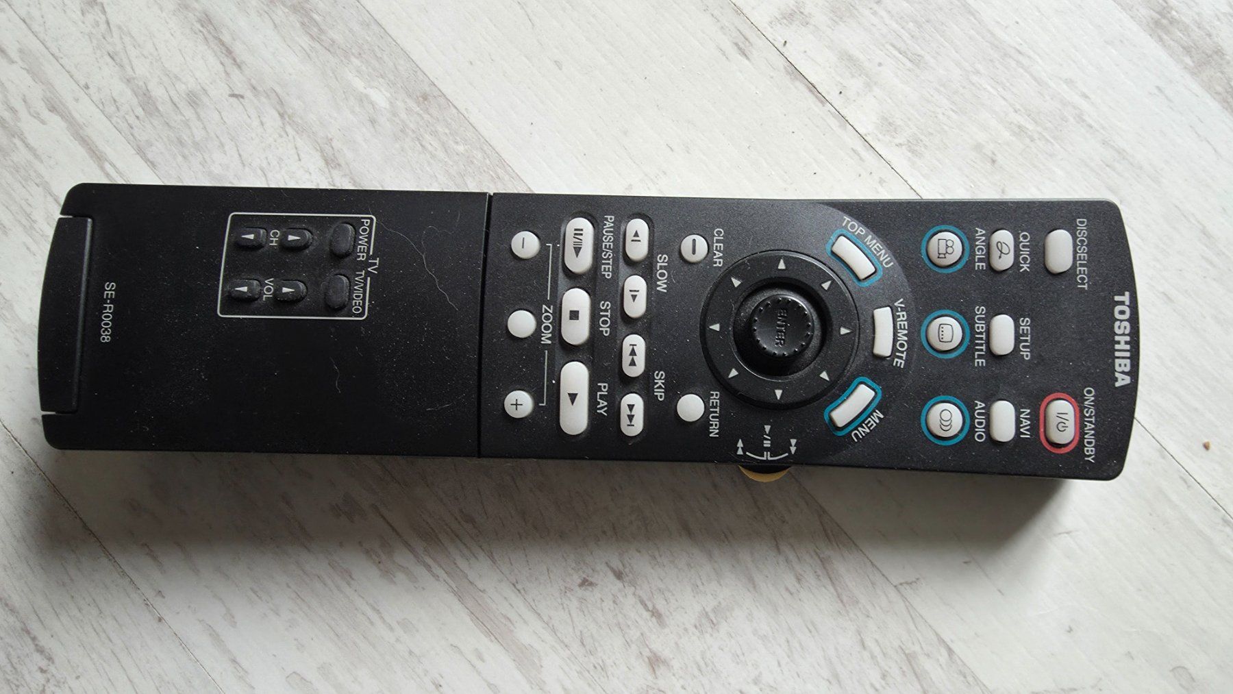 Toshiba Lettore multimediale & Streamer: Toshiba CD/DVD-Player SD-500EE - 2-Disc-Tray – Nuovo (secondo la descrizione) da St. Gallen venduto da ume_j65p 4