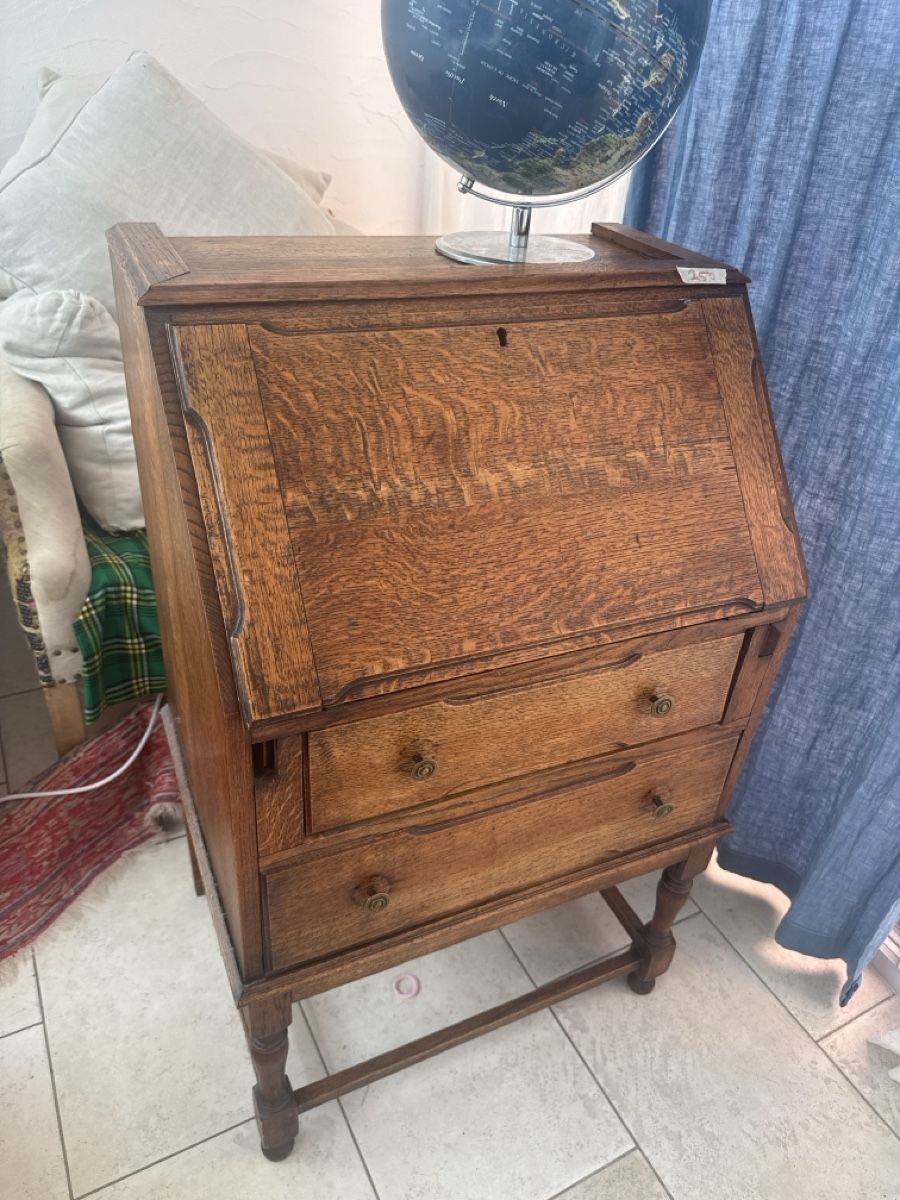 Bureaux: Antique Desk – D'occasion à Paudex par mrh_6wwk 1