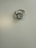 Wunderschöner Silber Damenring mit Zirkonia, Grösse 18.5 mm