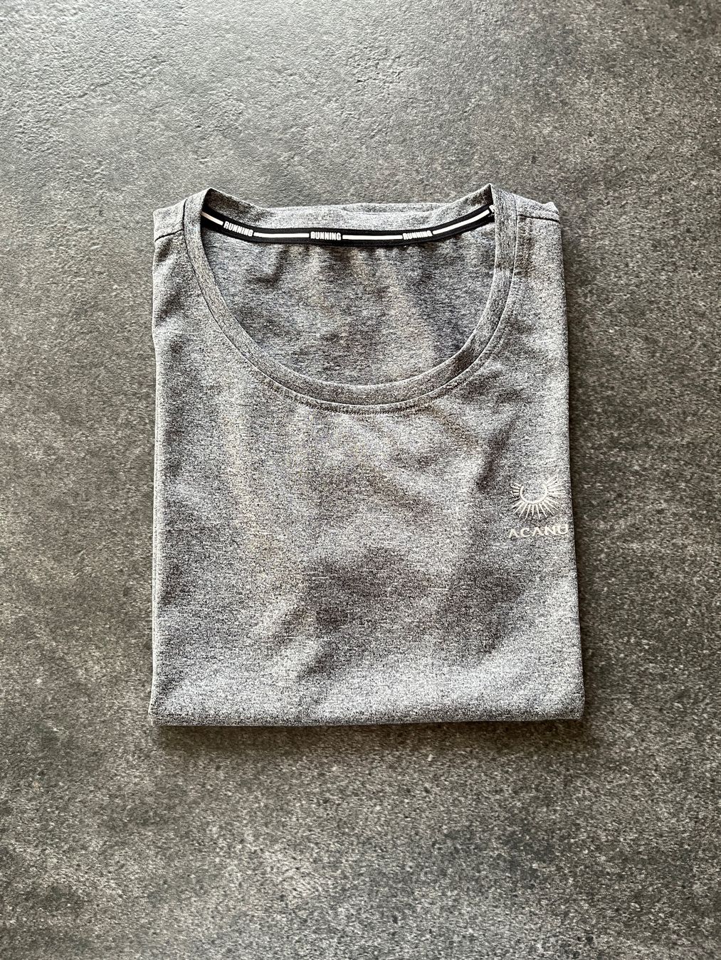 T-Shirts: ACANU Sport T-Shirt - Größe S – Gebraucht aus Kilchberg ZH von Simple.Life 9