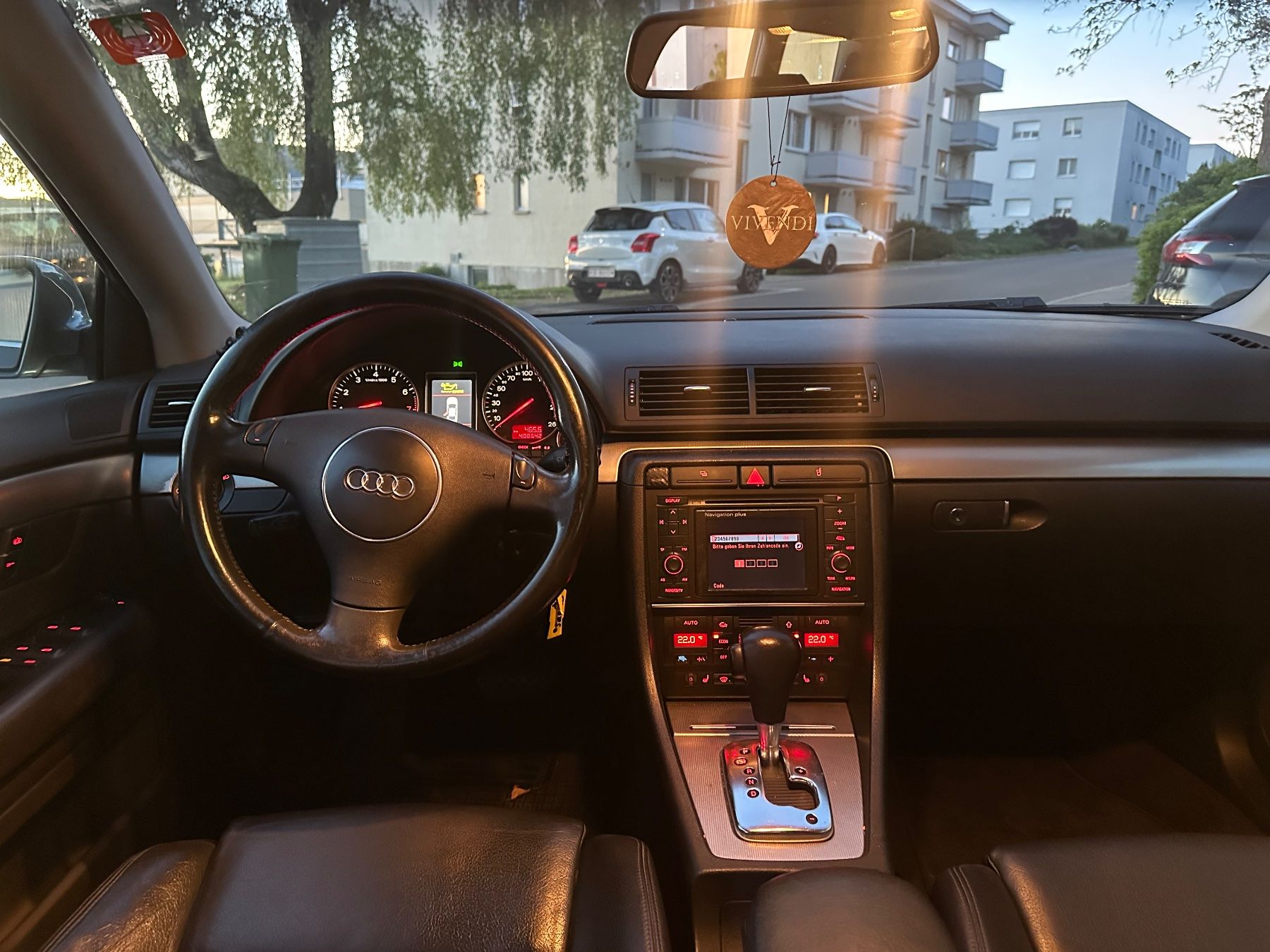 Audi Autos: Audi A4 AVANT 1,8  turbo  AUTOMAT – D'occasion à Wil SG par NURTO34 8