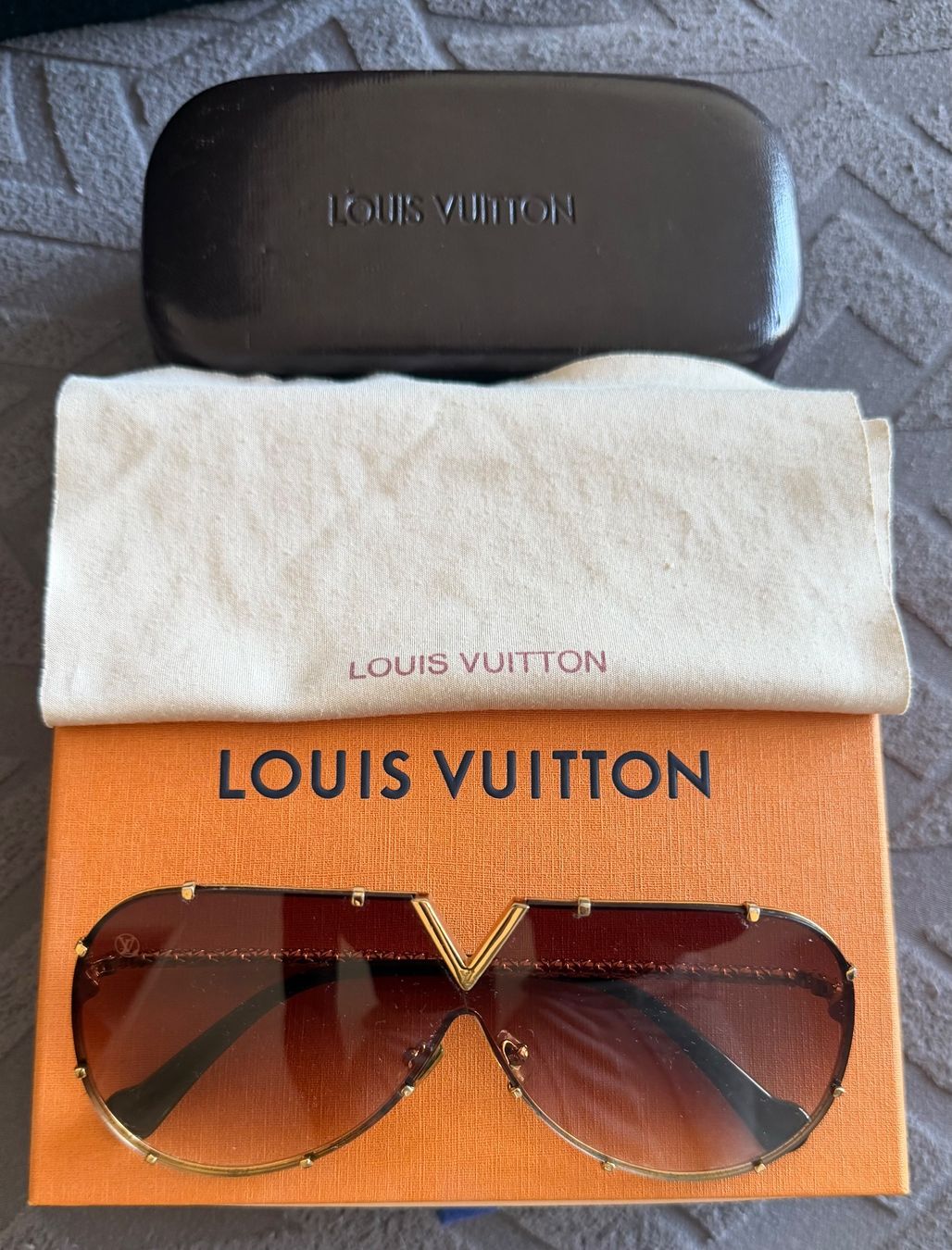 Louis Vuitton Occhiali & Lenti: Lunette Louis Vuitton homme – Usato da Villeneuve VD venduto da pri_7xyx
