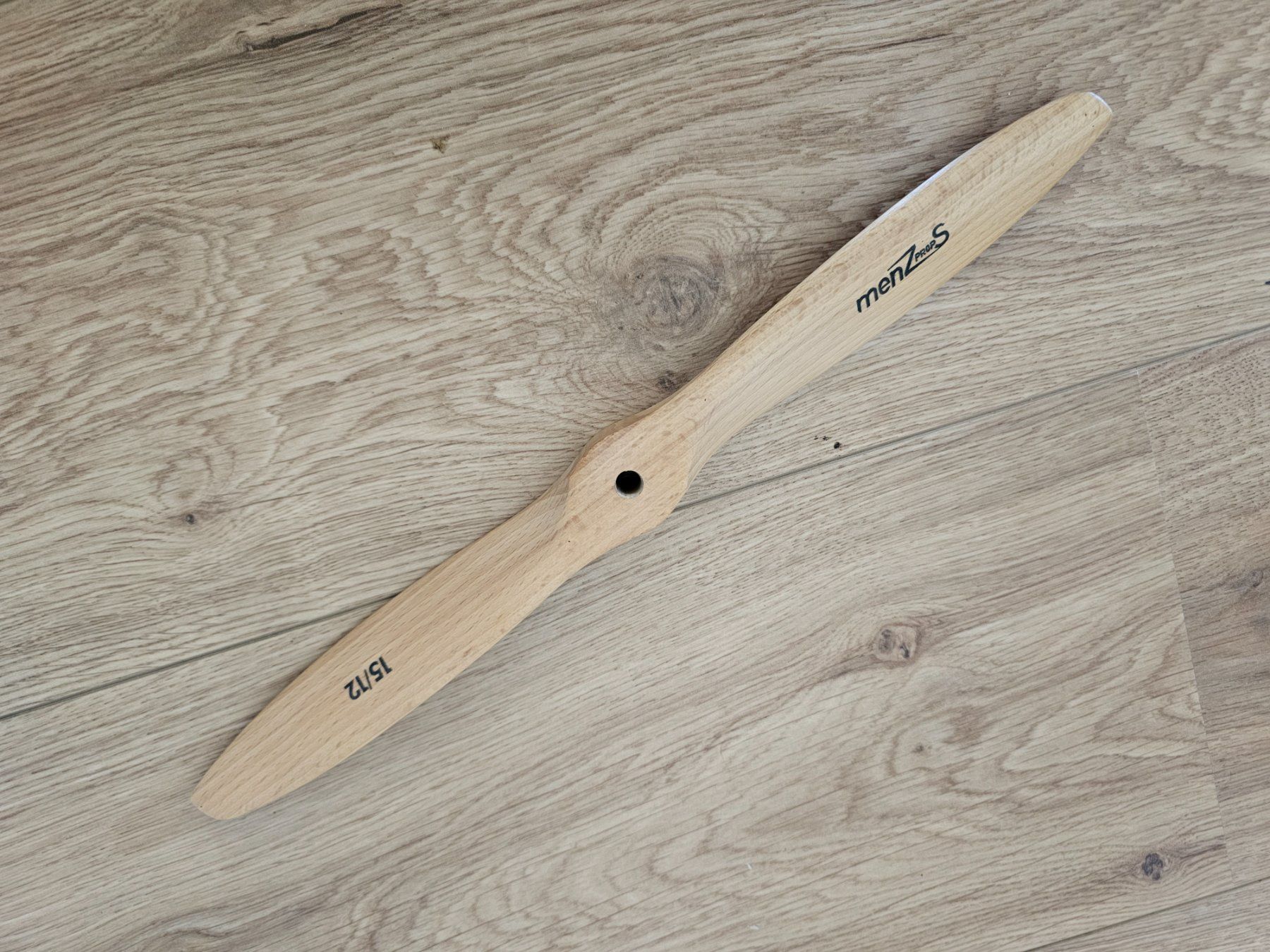 Modellismo RC: Helice 15/10 bois Menz – Nuovo (secondo la descrizione) da Yvonand venduto da Li_poch