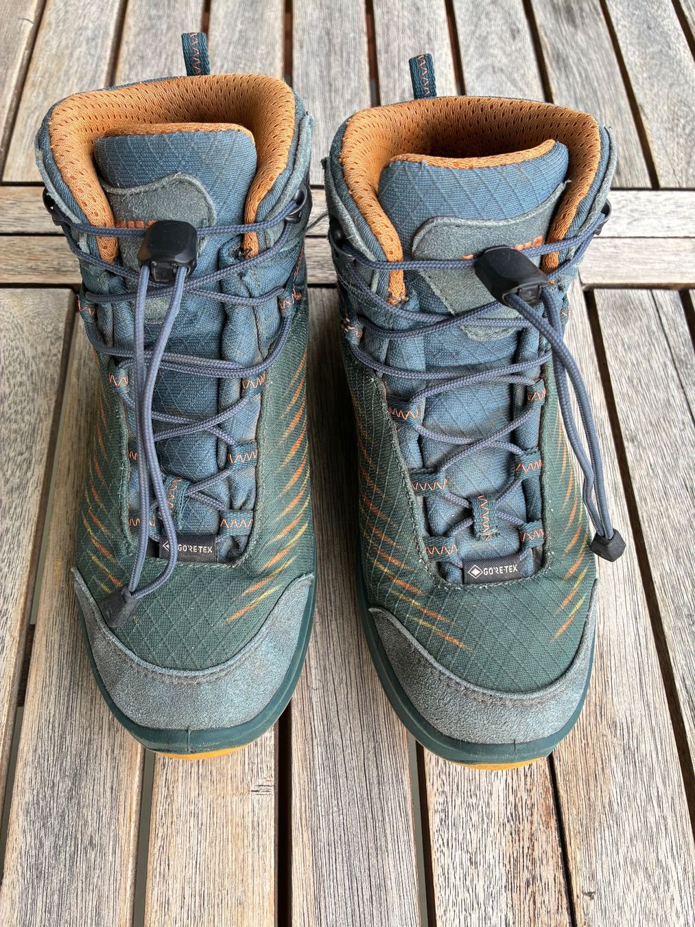 Lowa Schuhe für Jungen: Wanderschuhe Lowa Gr.33 – Gebraucht aus Zürich von Tanikole