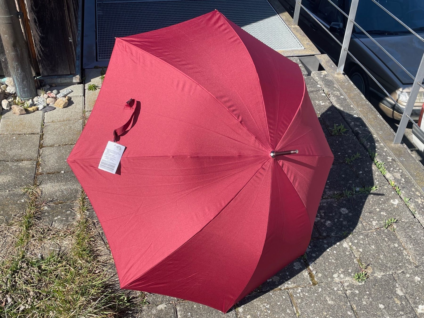 Ombrelli: Regenschirm Rot NEU 105cm – Nuovo (secondo la descrizione) da Gletterens venduto da XBHS7412