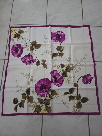 NEW ! Foulard in seta by Banana Republic.