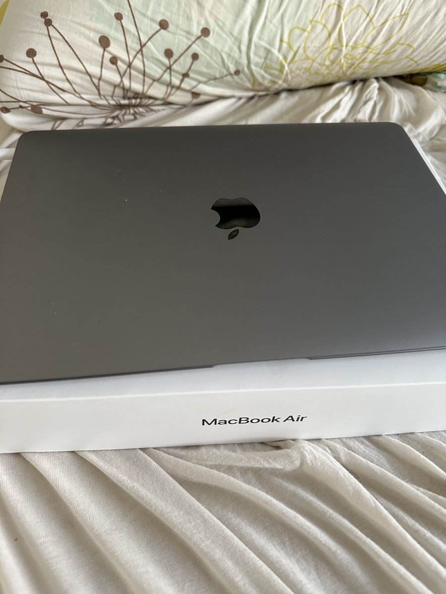 Apple Notebooks: MacBook Air 13-inch – Neu (gemäss Beschreibung) aus Schliern b. Köniz von  1