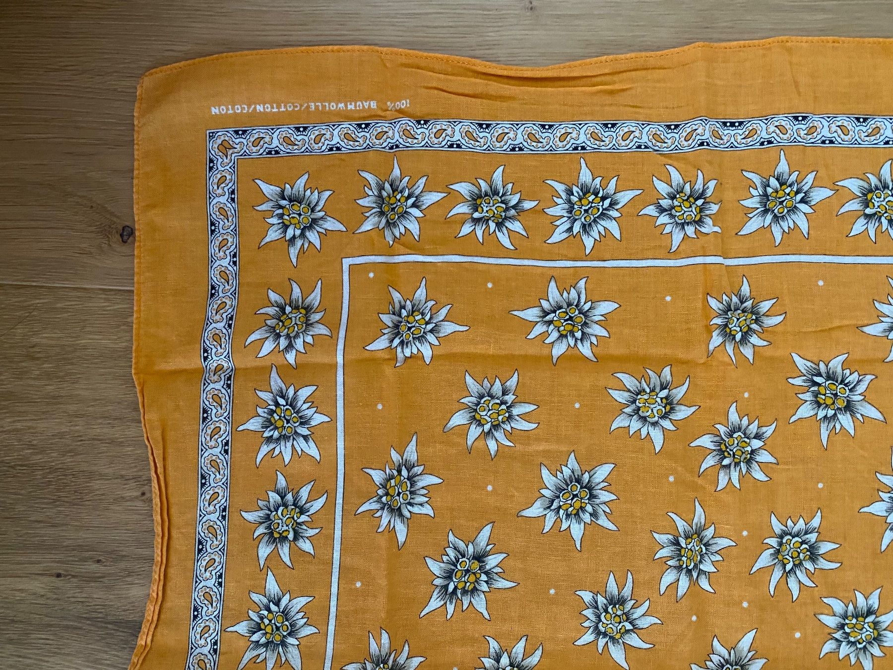 Foulard & Sciarpe: Edelweiss Halstuch ca 45x45cm Baumwolle – Usato da Einsiedeln venduto da PaedeK84