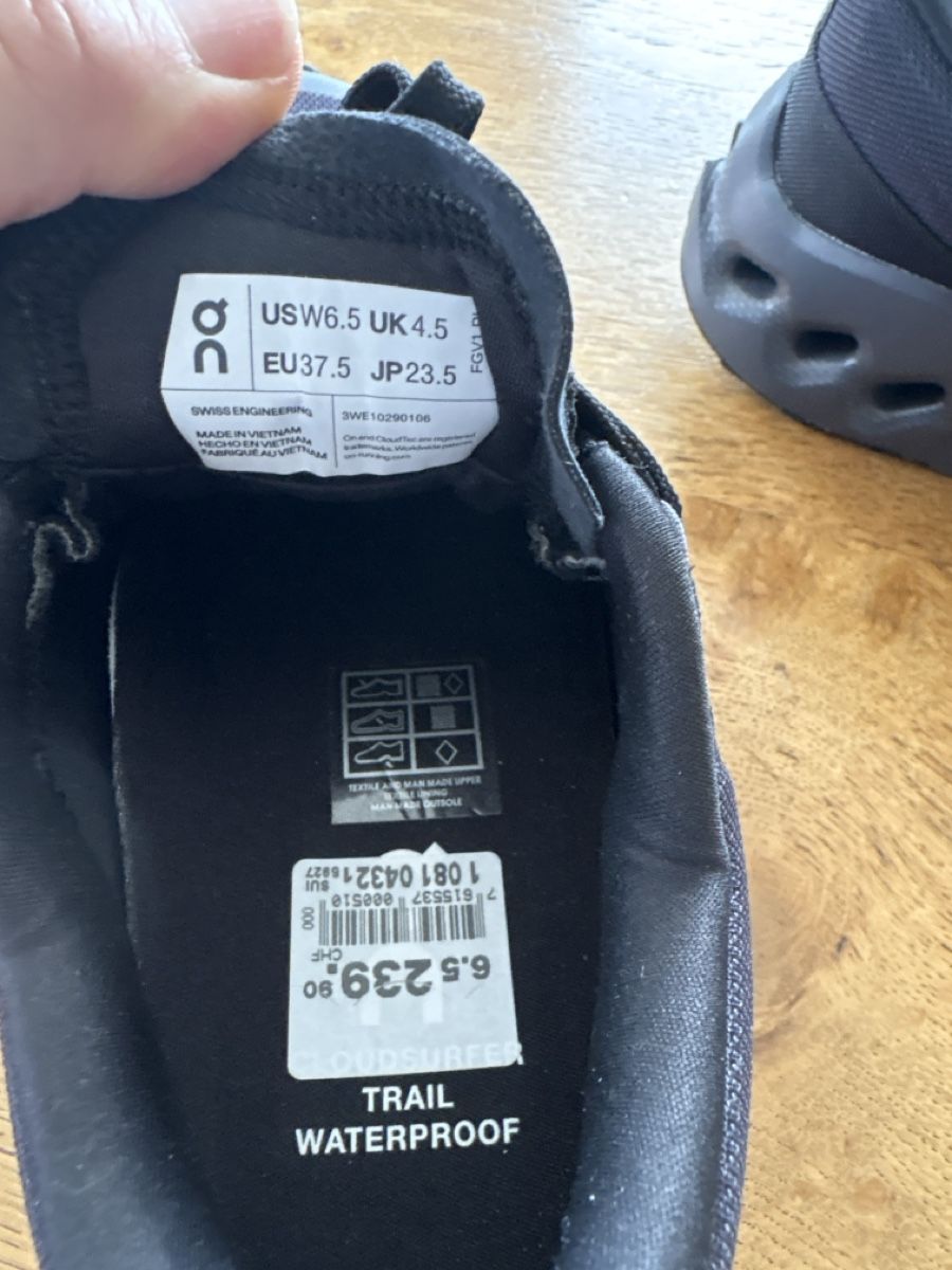 On Scarpe da donna: Neuer On Cloudsurfer 37.5 – Nuovo (secondo la descrizione) da Urnäsch venduto da Schuerli 3