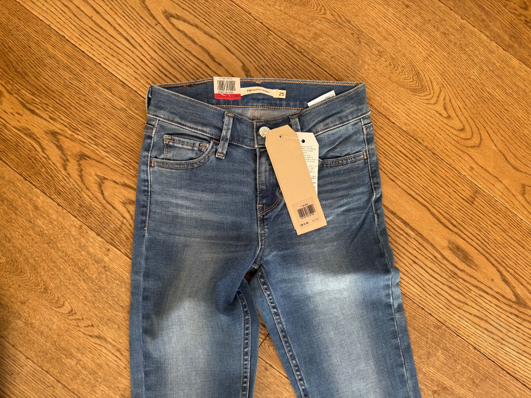 Jeans: Jeans, Levis //NEU// 25/32 – Gebraucht aus Stettfurt von outlet72 2