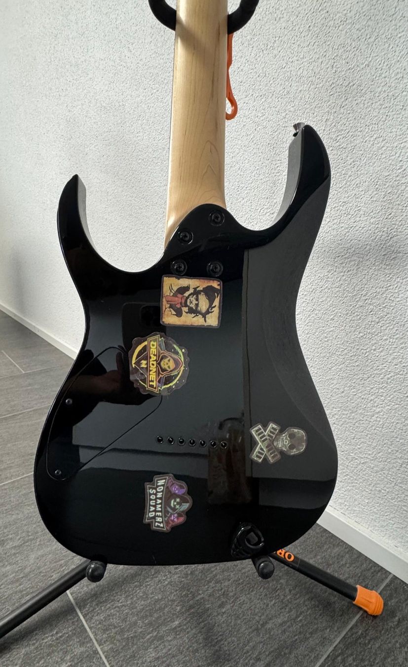 Guinzagli & Collari: Ibanez 7-saitige E-Gitarre schwarz – Usato da Dagmersellen venduto da Purppetz 3
