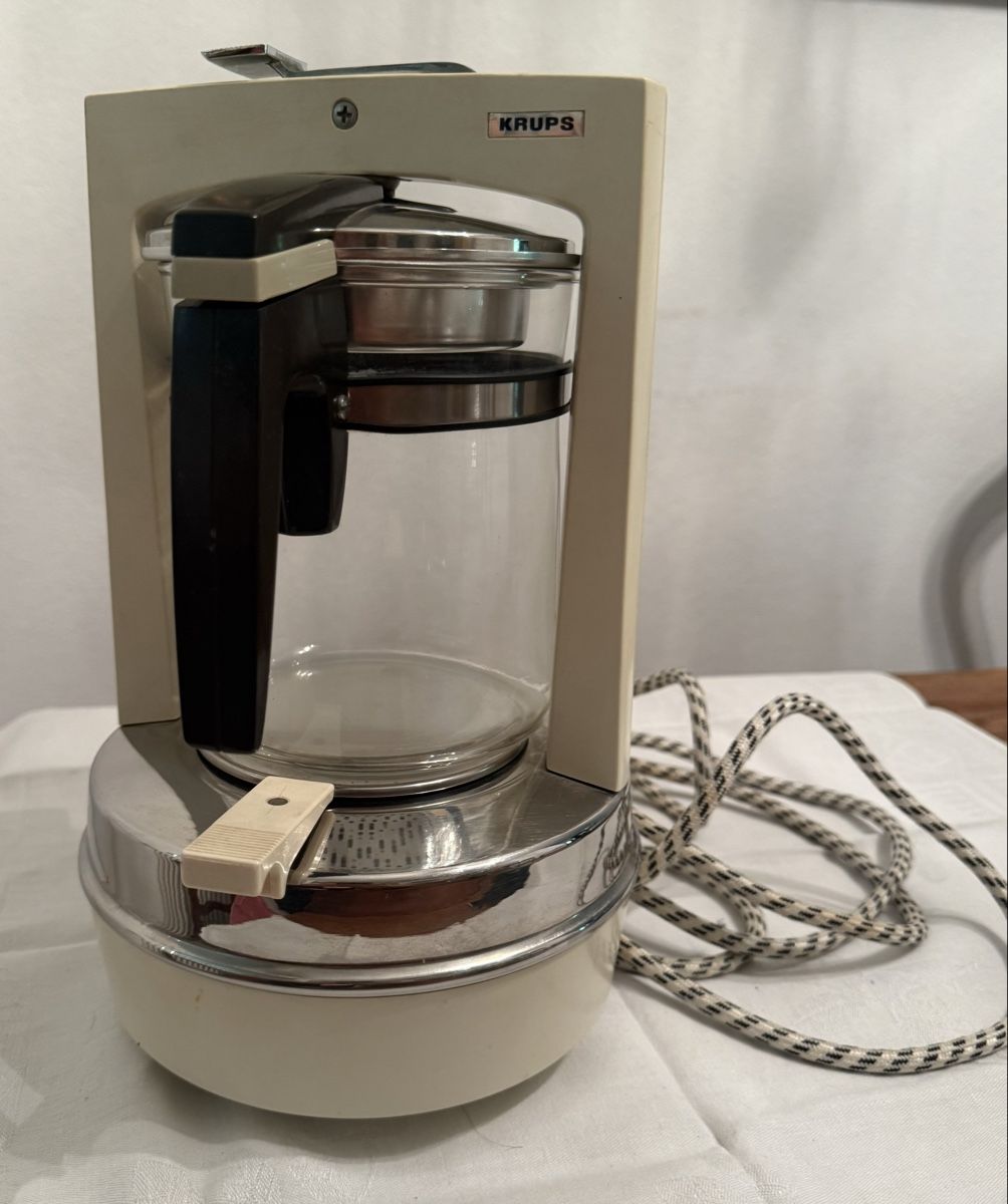 Krups Kaffeemaschinen & Espressomaschinen: Cafetière  – Gebraucht aus Vésenaz von NORA1325