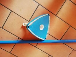 Brosse pour piscine