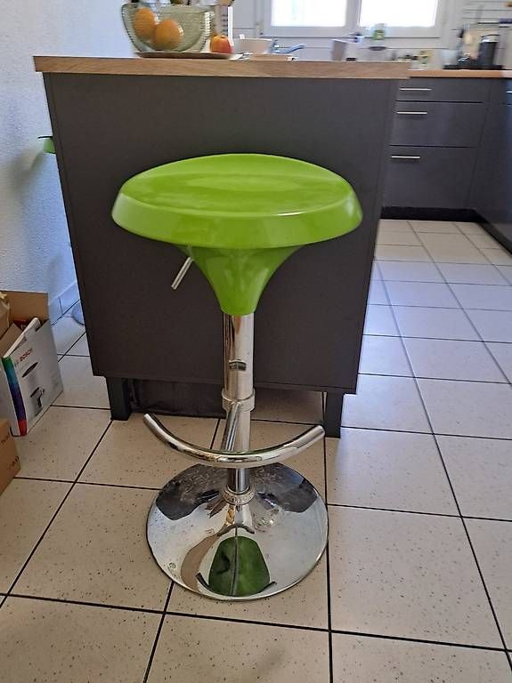 Sgabelli: 2 Barhocker – Usato da Oberengstringen venduto da Bongobongo