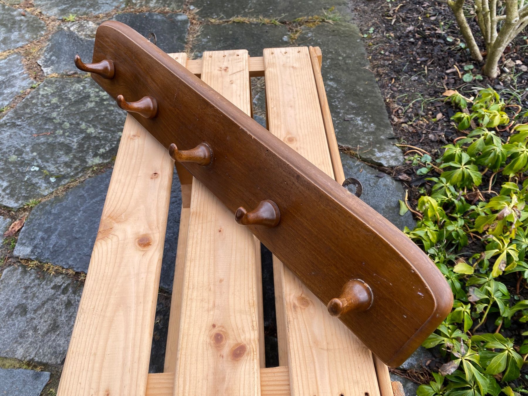 Garderobe: schöne alte Garderobe aus Holz – Gebraucht aus Feldbach von Olive1 3