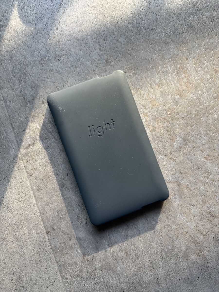 Handys / Smartphones: Lightphone 1st Gen – Neu (gemäss Beschreibung) aus Zürich von convolkconved 1