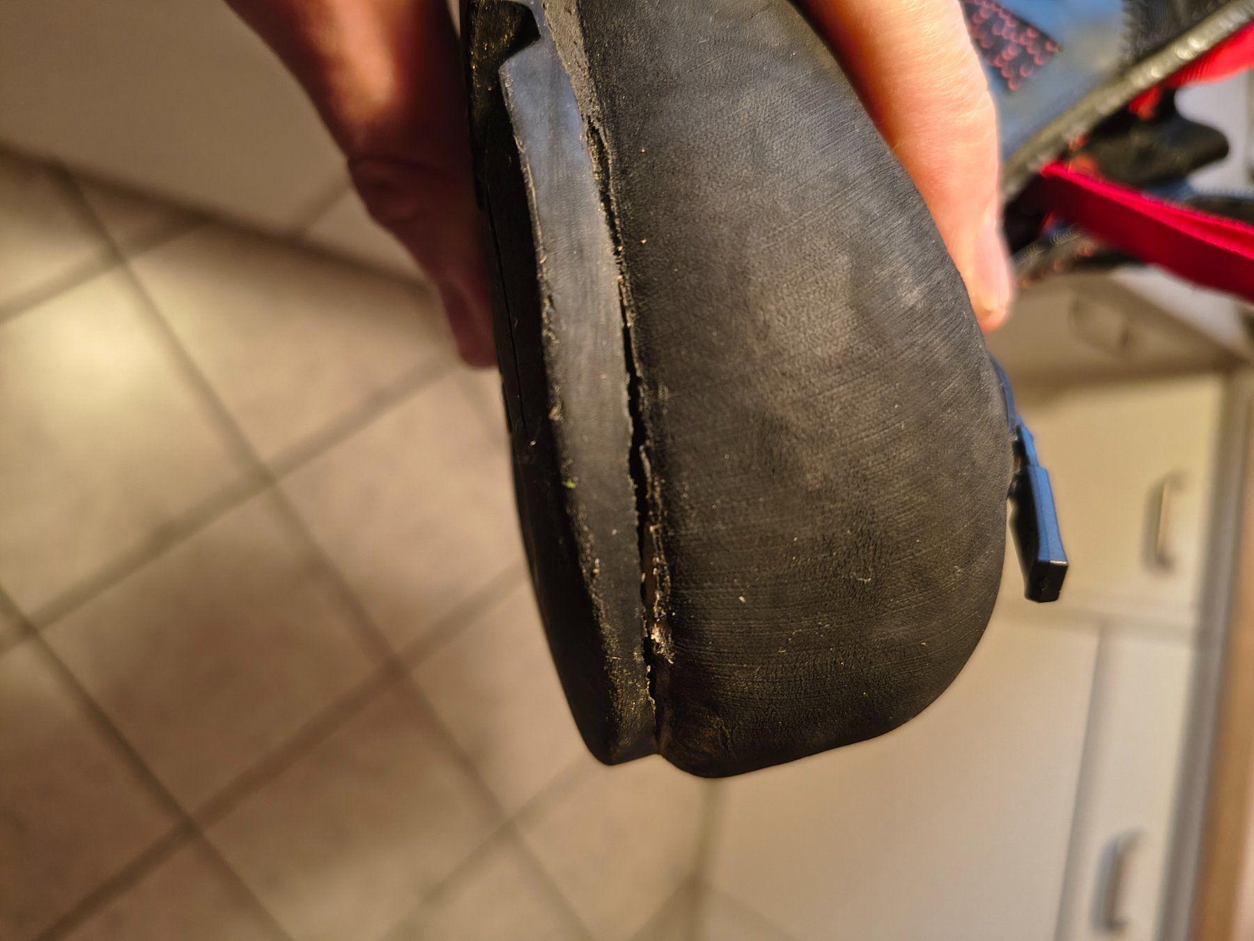 Millet Scarpe da uomo: Millet Wanderschuh Herren Gr. 44 – Usato da Appenzell Steinegg venduto da gia_js8j 5