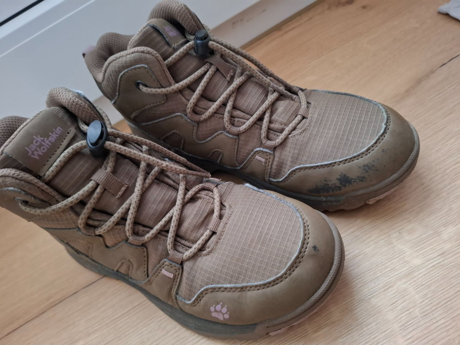 Chaussures garçon: Wanderschuh JackWolfskin np 60.- – D'occasion à Schaffhausen par ricmivo