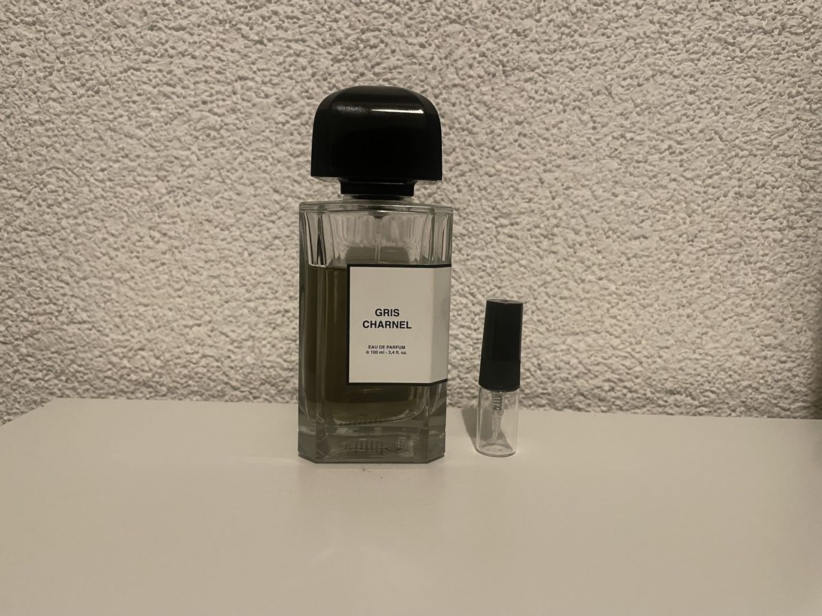 Profumi & Eau de Toilette: Gris Charnel BDK Paris 2ml Probe! – Nuovo (secondo la descrizione) da Flawil venduto da Duft-Alchemist