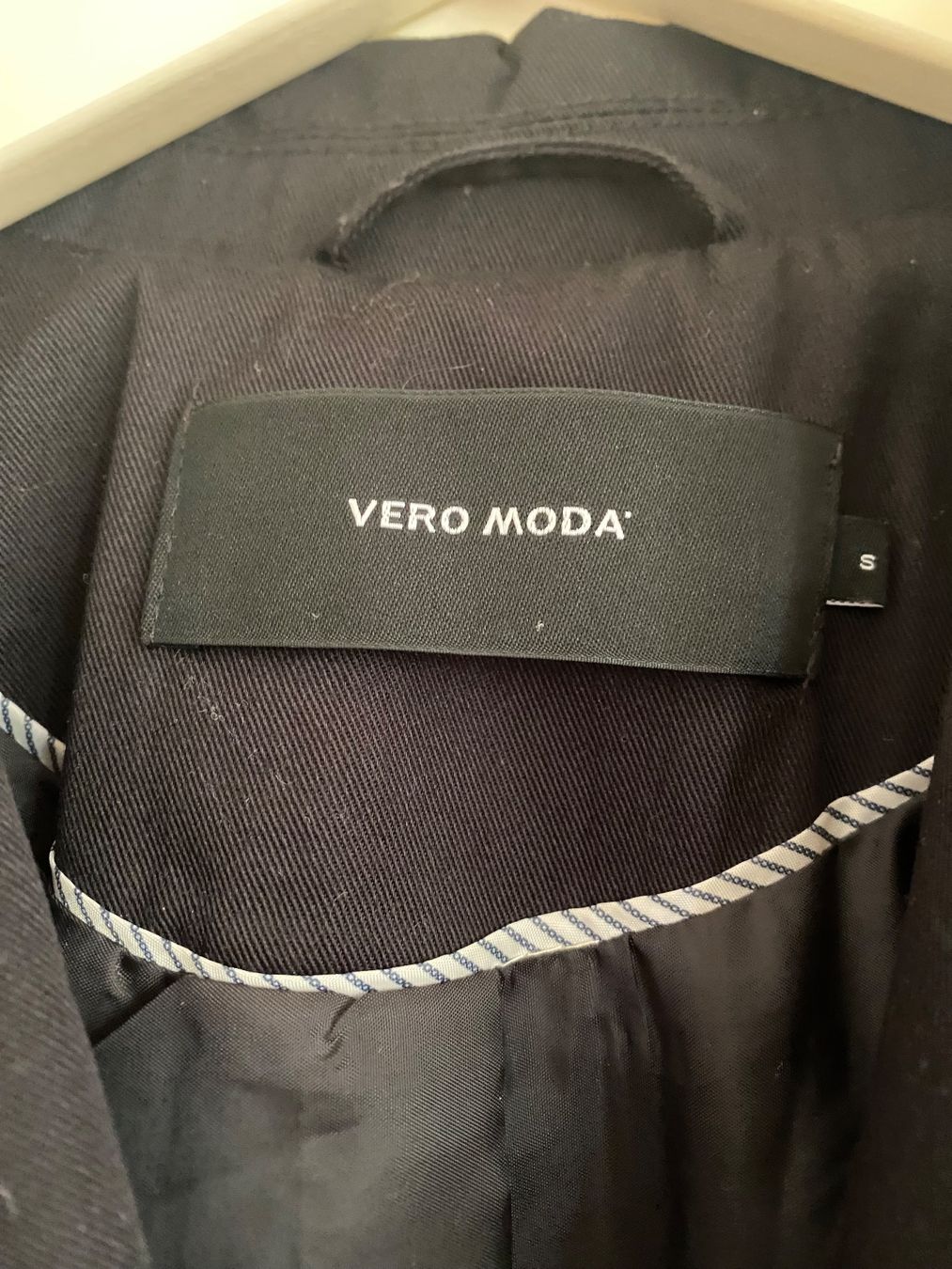 Vero Moda Manteaux: Neuer Trenchcoat von Vero Moda – Neuf (Voir description) à Zuerich par TomL01 2