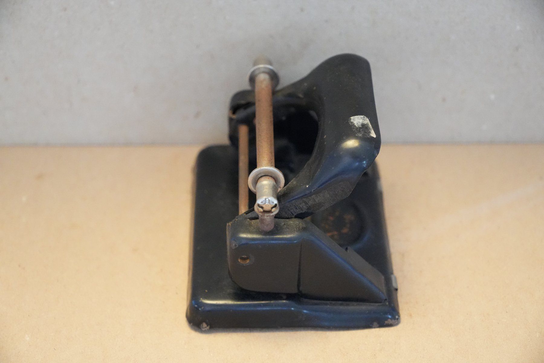 Tous les outils: Alter Metalllocher – D'occasion à Cham par Silvan3011 1