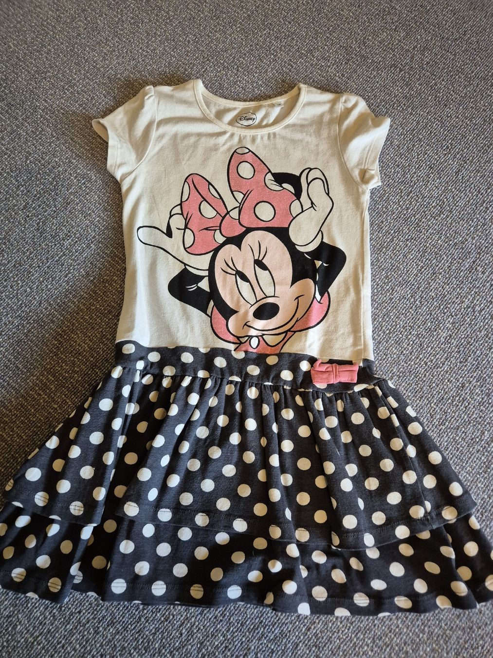 Lotti & Set di vestiti: Süsses Mädchen Kleider Set mit Minnie Mouse, Gr. 122! – Usato da Grindelwald venduto da Sala33 1