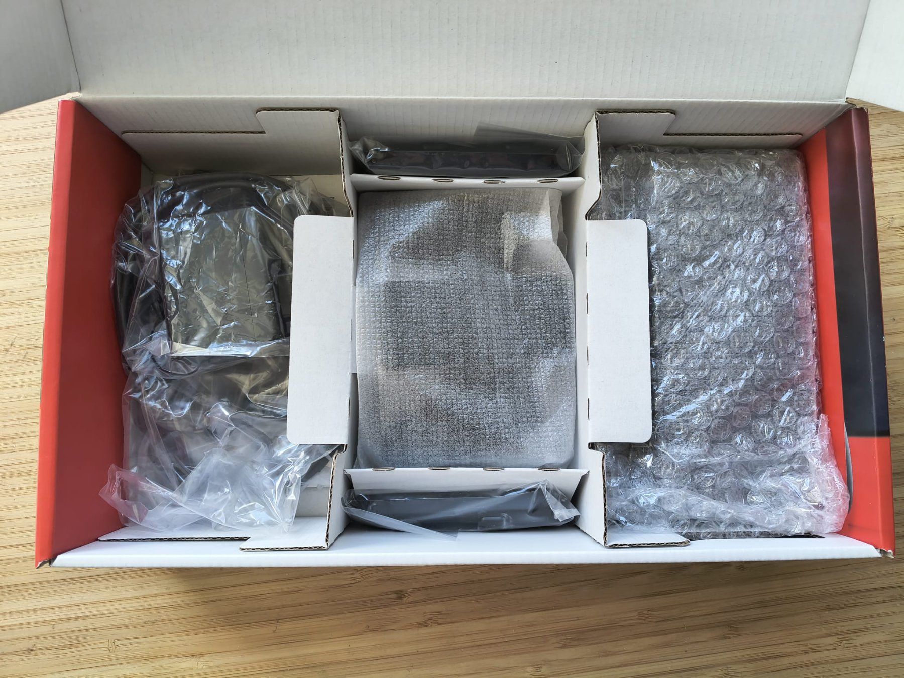 Nintendo Console: Nintendo Switch in OVP mit Hard Case Tasche – Usato da Riedholz venduto da ste_96cd 3