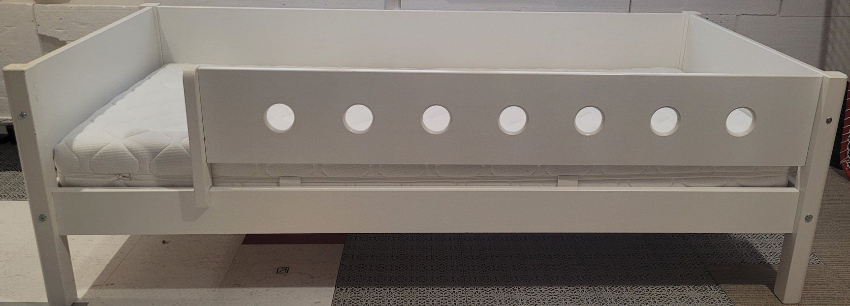 Flexa Letti: FLEXA-Bettgestell 90x200 – Usato da Dübendorf venduto da win_d97m