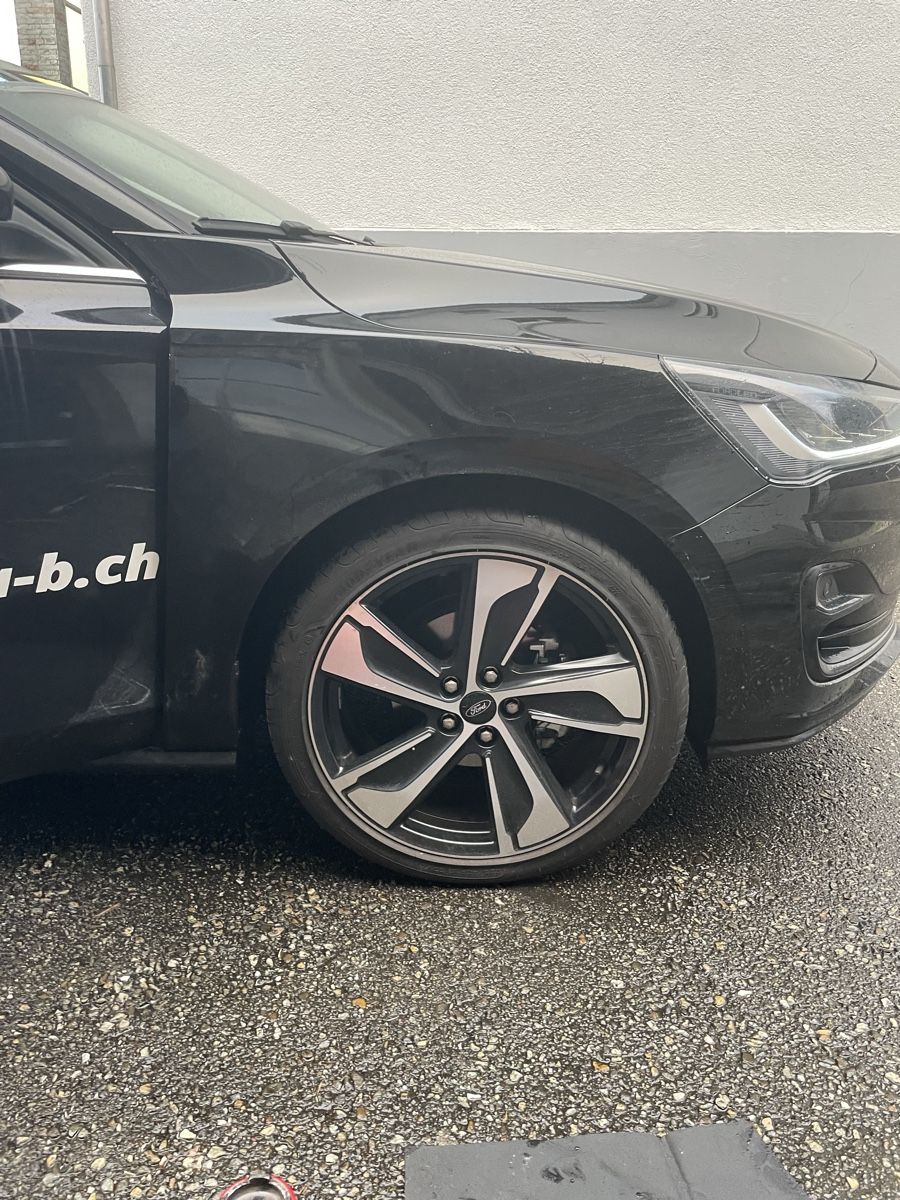 Ford Jantes: Jantes Ford 19 – D'occasion à Dompierre FR par matmath 4