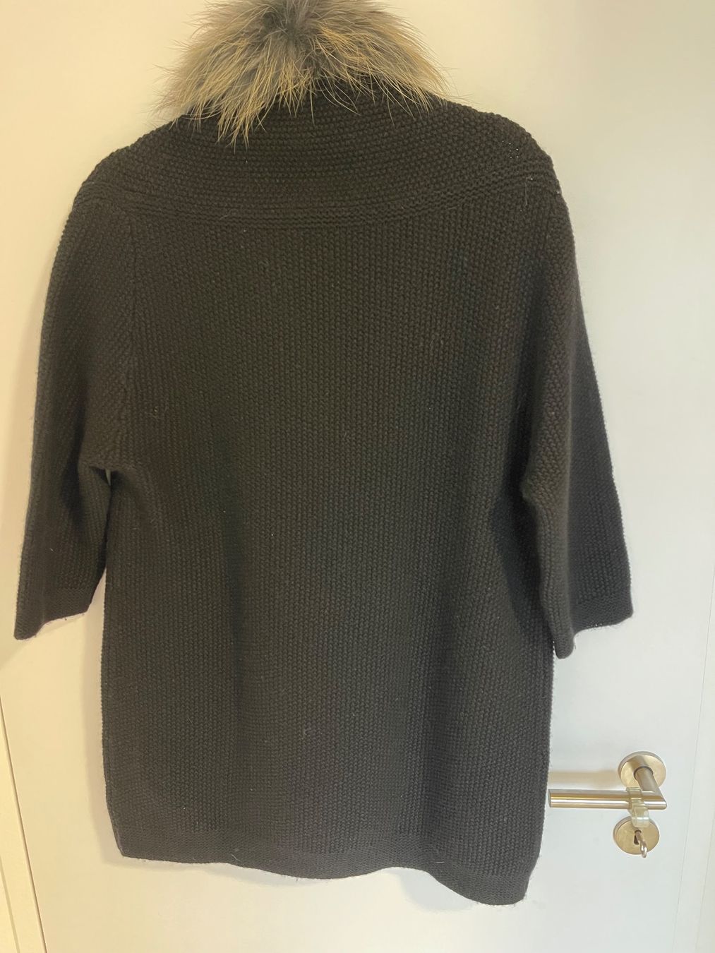 Hemisphere Giacche: Schwarzer Hemisphere Cardigan mit Pelzbesatz – Usato da Zizers venduto da sarah_1987 3