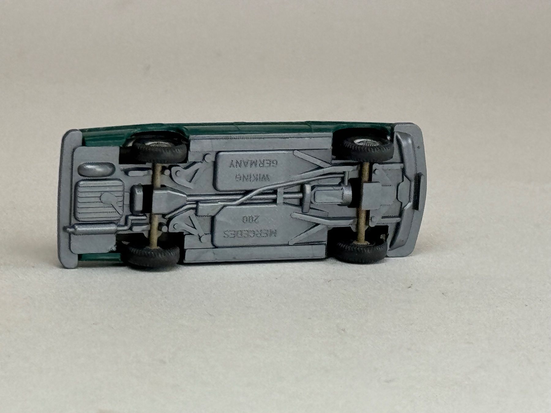Wiking Modellini d'auto: Mercedes 200 patinagrün – Usato da Elm venduto da Wikmtz 2
