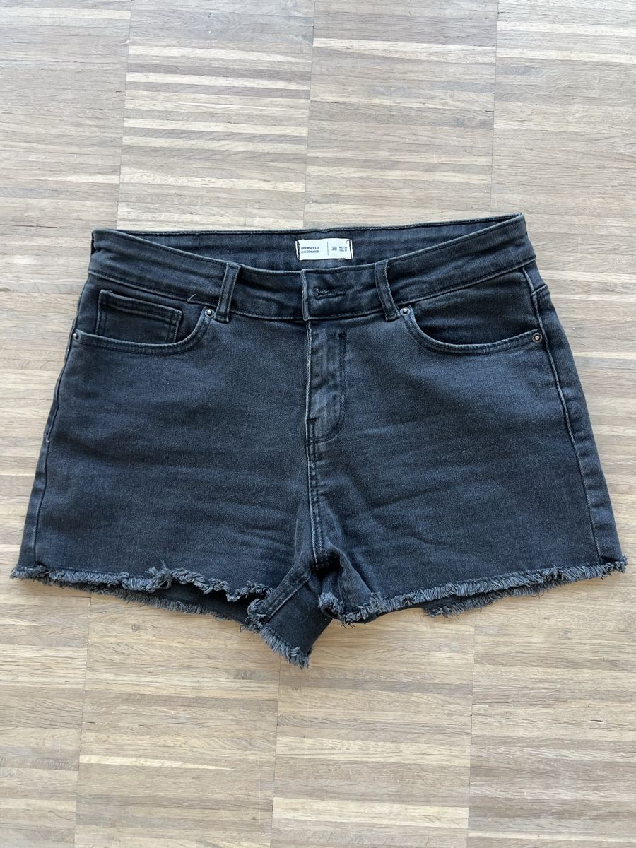 Jeans: Jeans shorts, size 38 – Usato da Dübendorf venduto da kat_yx9r