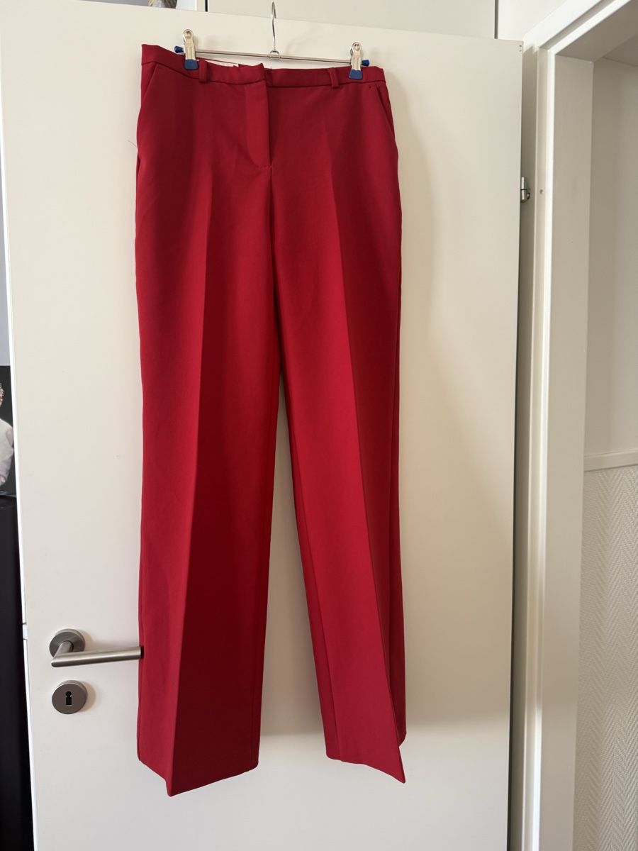 Zara Pantalons: ZARA RED  new M – Neuf (Voir description) à Zürich par dar_ch4051