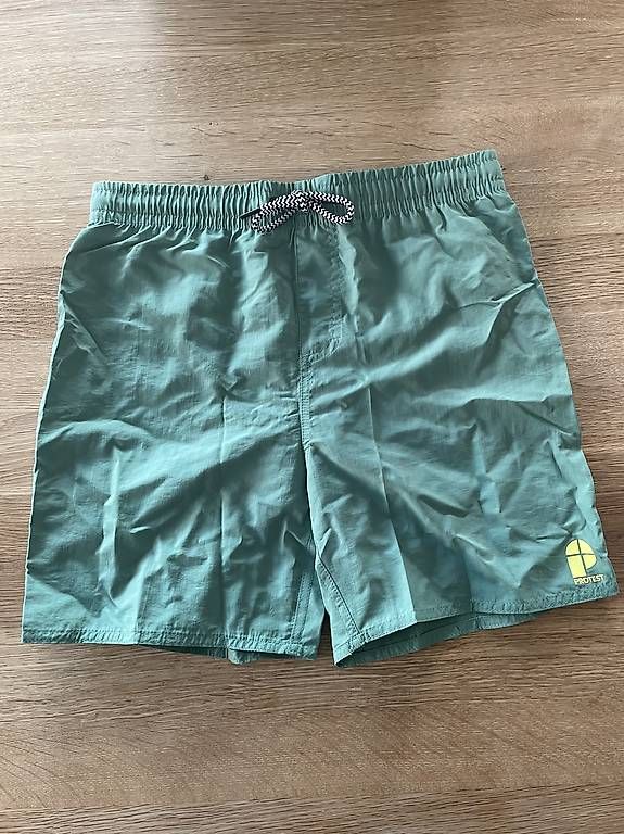 Protest Costumi da bagno: Neue Badehose Shorts Grösse 164 – Nuovo (secondo la descrizione) da Wangen an der Aare venduto da DiGe