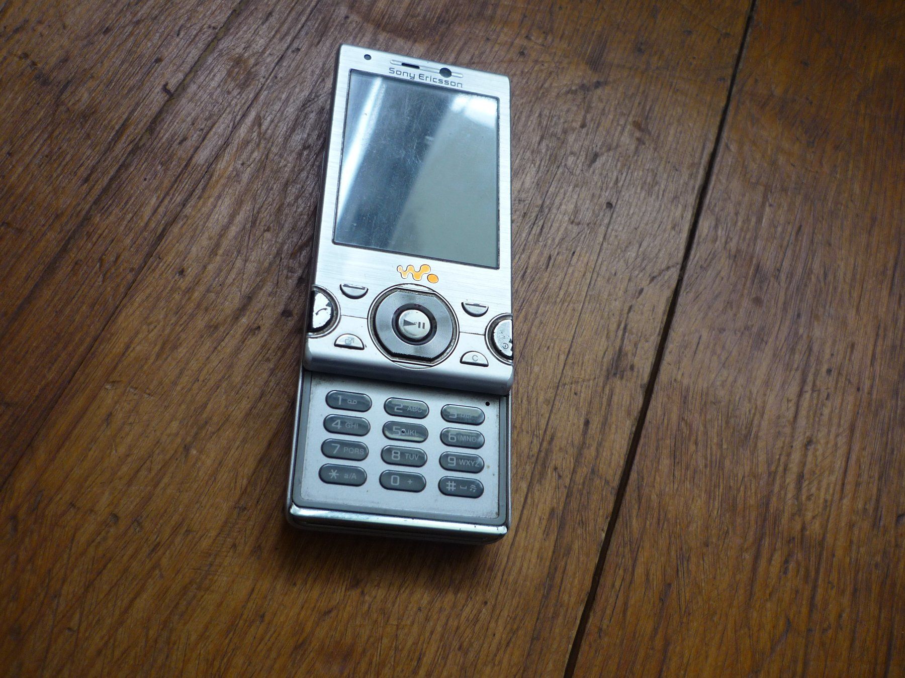 Ericsson Handys / Smartphones: Vintage Handy - Sony Ericsson W995 silber - TOP – Gebraucht aus Beringen von Flatretriever 1
