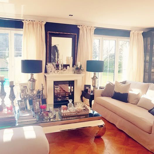 Eichholtz Tische: Beistellstisch schwarz – Gebraucht aus Wiliberg von luxurylifestyle 1