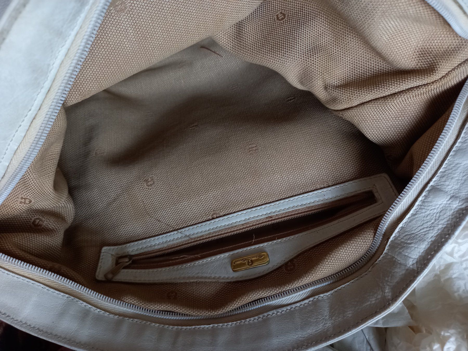 Aigner Borse da donna: Sac cuir blanc vintage Aigner – Usato da St-Sulpice VD venduto da asc_5twt 2